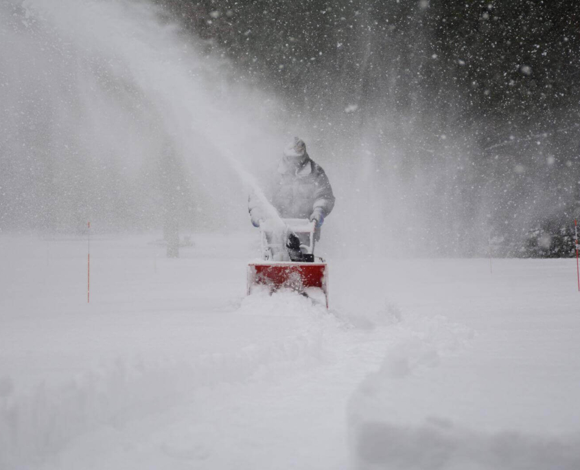 Preiswerter Schneeräumdienst in Berlin Süd | Blauschnee Winterdienst