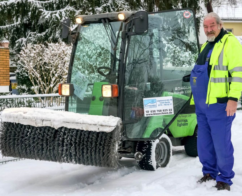 Blauschnee Winterdienst Schneeräumung, Glättebekämpfung, Eisbeseitigung, Steugutbeseitigung, Flächenreinigung in Berlin Süd