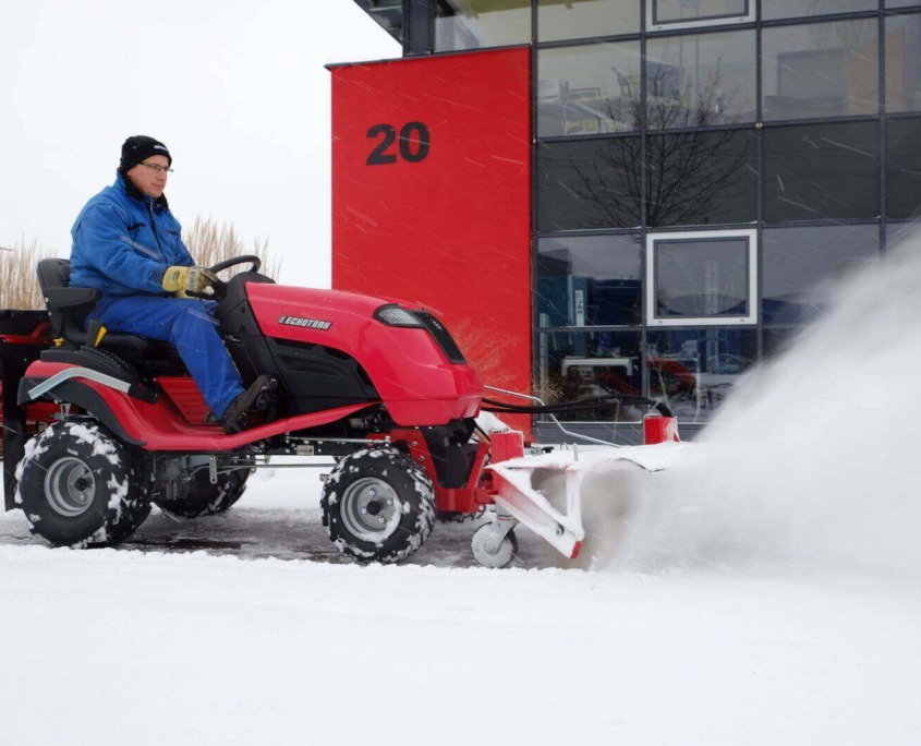 Schneeräumung mit Haftpflichtversicherung | Blauschnee Winterdienst